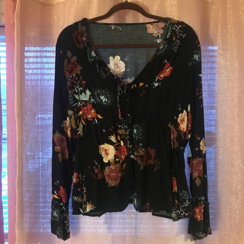 Black floral bell sleeve blouse
